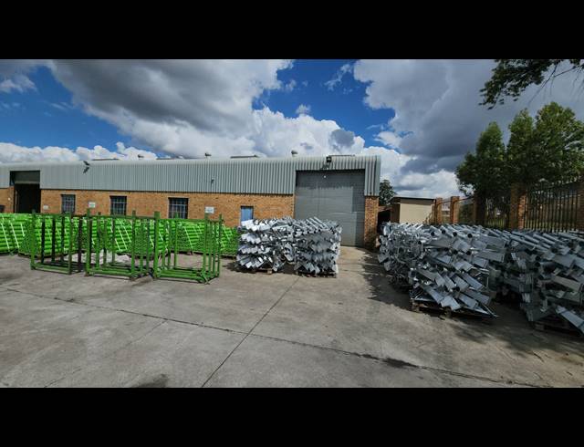 891M² WAREHOUSE SOLD IN COSMO CITY
